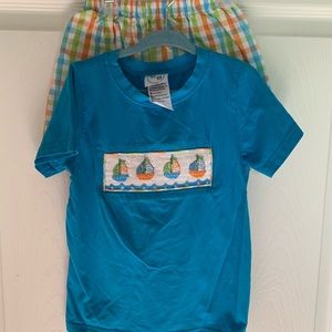 Boys smocked sailboat tee and plaid shorts set size 4